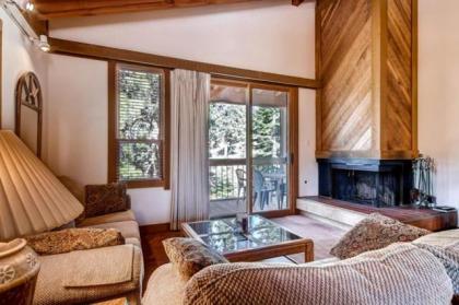 Inviting Ski Getaway Less Than 1 Mile to Northstar Resort! - image 3