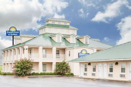 Days Inn by Wyndham Trumann AR - image 9