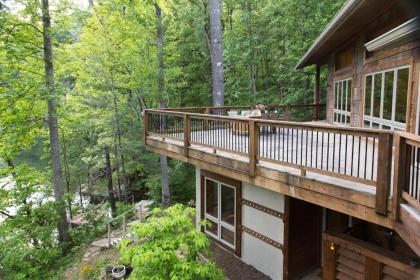 5 Bed 4 Bath Vacation home in Tuckasegee - image 5