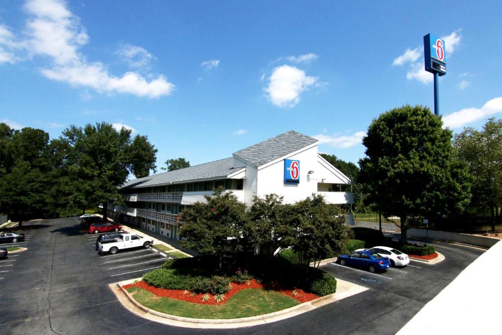 Motel 6-Tucker GA - Atlanta Northeast - image 2