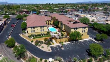 Hampton Inn & Suites Tucson Mall - image 4