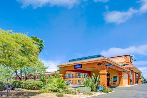 Travelodge by Wyndham Tucson AZ - main image