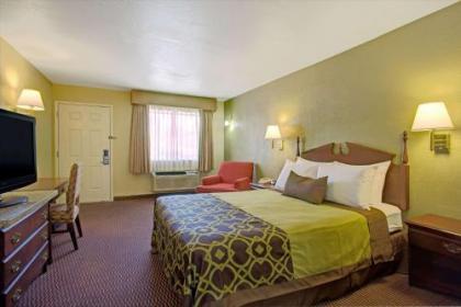 Travelodge by Wyndham Tucson AZ - image 4