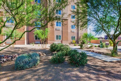 Candlewood Suites Tucson an IHG Hotel - image 5
