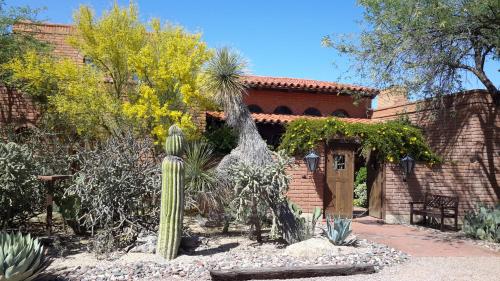 Desert Trails Bed & Breakfast - main image