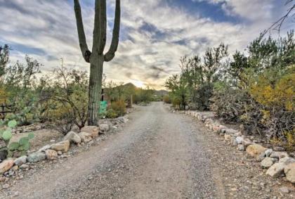 El Diamante Mtn-View Casita with Private Jacuzzi! - image 2