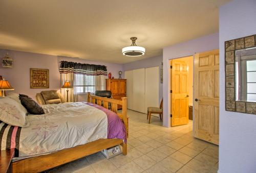 Pet-Friendly Tucson Home with Heated Pool and Hot Tub - image 4