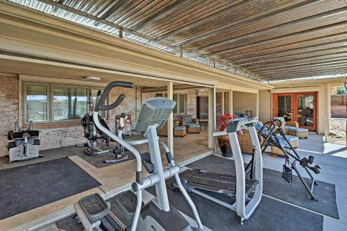 Tucson Casita with Courtyard Hot Tub and Fire Pits! - image 5