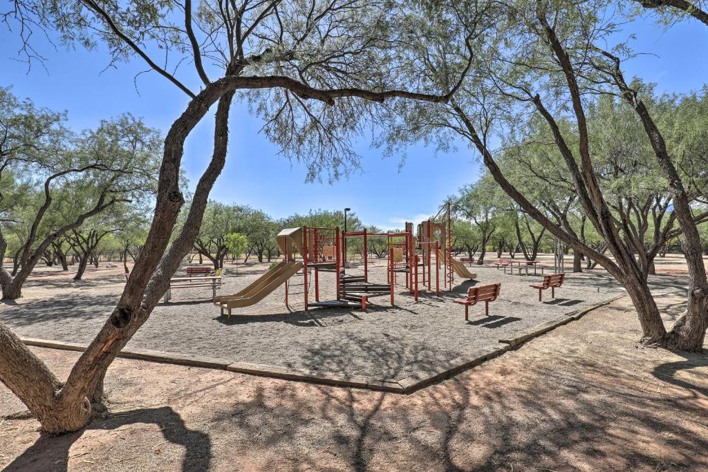 Tucson Retreat with Patio Yard and Mtn Views! - image 3