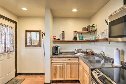 Pet-Friendly Tucson Casita Shared Hot Tub and Porch - image 11