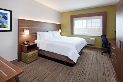 Holiday Inn Express & Suites - Tulare an IHG Hotel - image 10