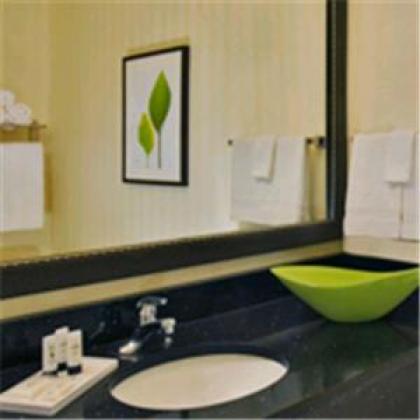 Fairfield Inn & Suites by Marriott Visalia Tulare - image 2