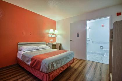 Motel 6-Tulare CA - image 14