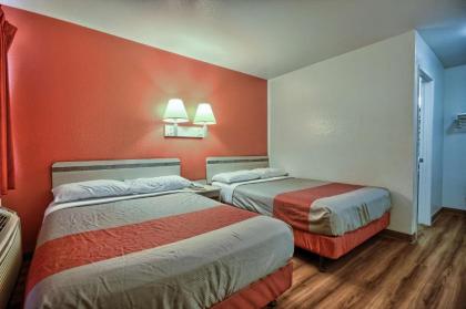 Motel 6-Tulare CA - image 3