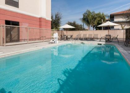 Hampton Inn & Suites Tulare - image 6