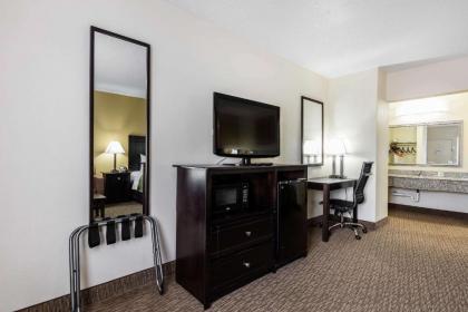 Quality Inn Tullahoma - image 15