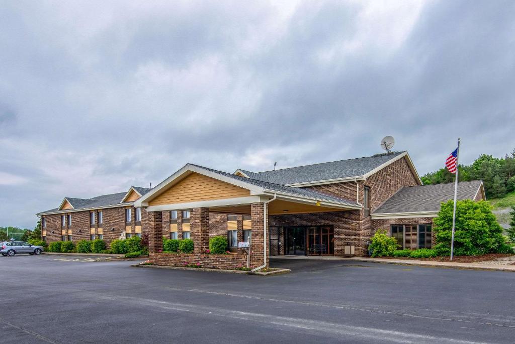 Quality Inn Tully I-81 - main image