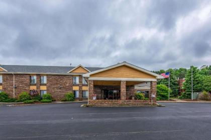 Quality Inn Tully I-81 - image 10