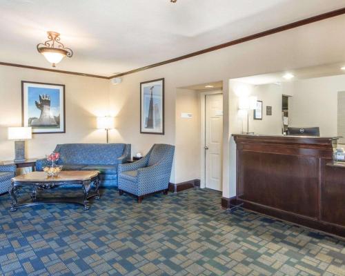 Quality Inn Tulsa-Downtown West - image 5