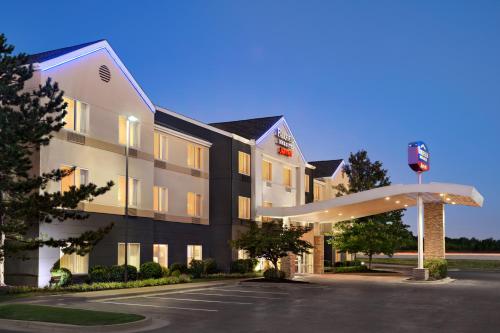 Fairfield Inn & Suites by Marriott Tulsa Central - main image