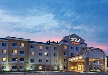 Fairfield Inn and Suites by Marriott Tulsa Southeast/Crossroads Village - main image