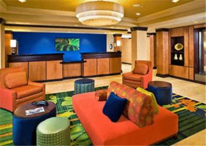 Fairfield Inn and Suites by Marriott Tulsa Southeast/Crossroads Village - image 2