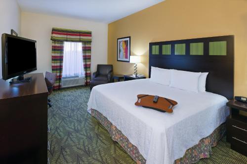 Hampton Inn & Suites Tulsa-Woodland Hills - image 4