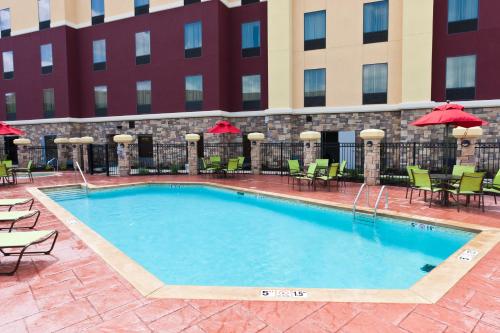 Hampton Inn and Suites Tulsa Central - image 2