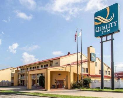 Quality Inn Tulsa Central - image 1