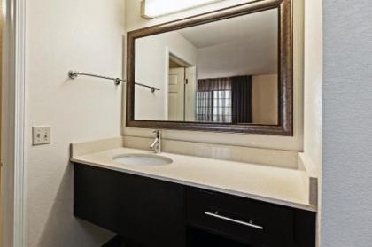 Staybridge Suites Tulsa-Woodland Hills an IHG Hotel - image 4