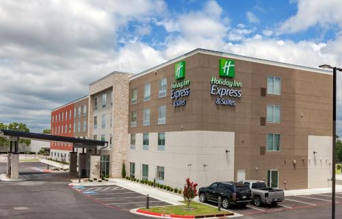 Holiday Inn Express & Suites Tulsa South - Woodland Hills an IHG Hotel - main image