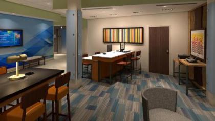 Holiday Inn Express & Suites Tulsa South - Woodland Hills an IHG Hotel - image 2