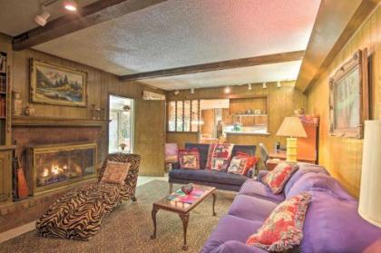 Private Home with Hot Tub and Patio Near Downtown Tulsa - image 5