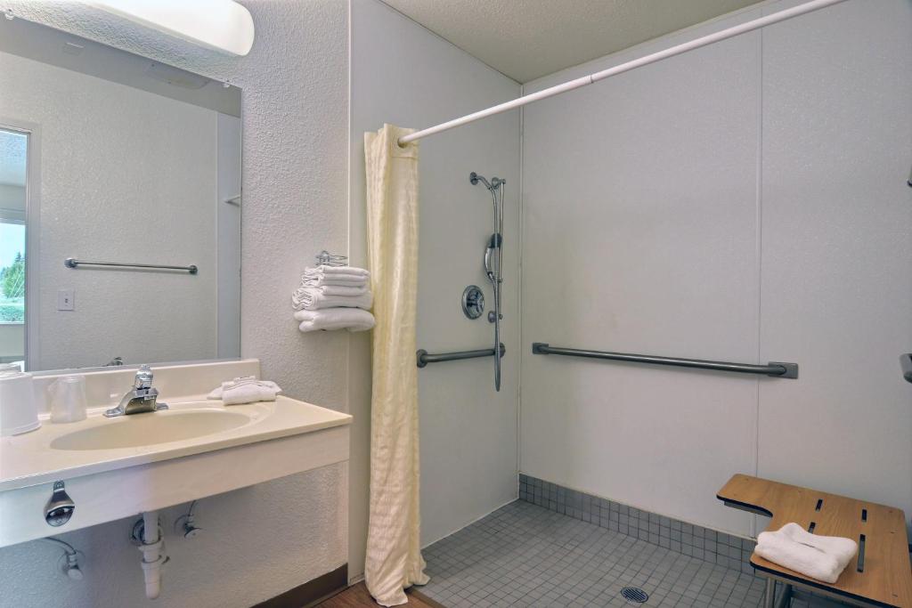 Motel 6-Tumwater WA - Olympia - image 3