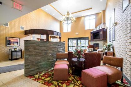 Comfort Inn & Suites - image 15