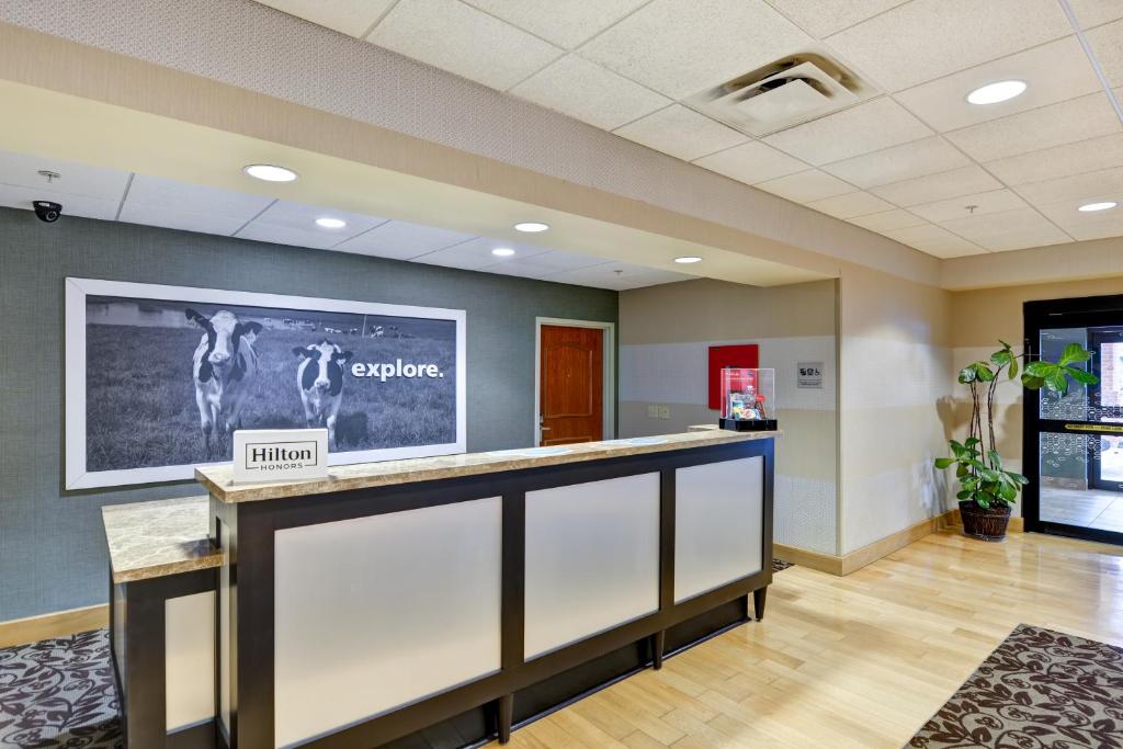 Hampton Inn Tunkhannock - image 2