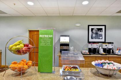 Hampton Inn Tunkhannock - image 9