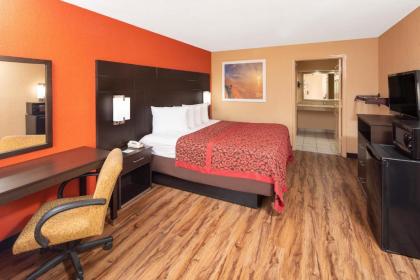 Days Inn by Wyndham Tupelo - image 7