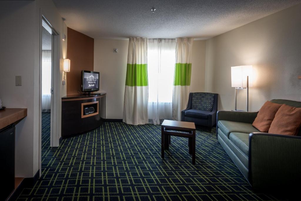 Fairfield Inn & Suites by Marriott Tupelo - image 3