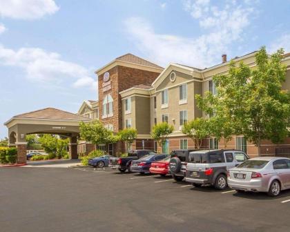 Comfort Suites Turlock - image 14