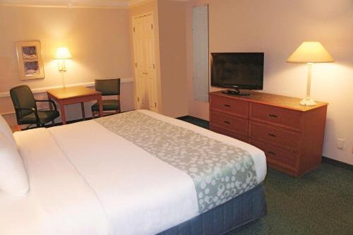 Travelodge by Wyndham Tuscaloosa - image 2