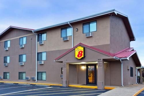 Super 8 by Wyndham Tuscaloosa - main image