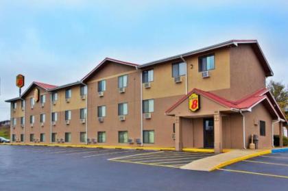 Super 8 by Wyndham Tuscaloosa - image 2