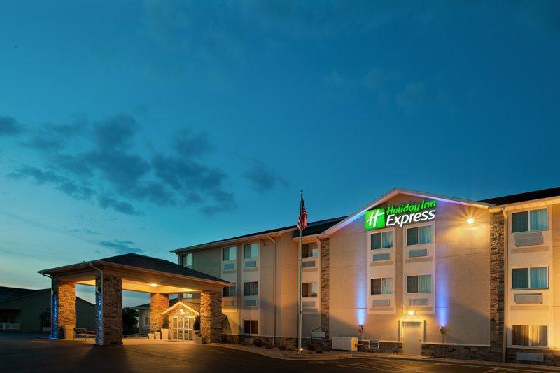 Holiday Inn Express Tuscola - main image