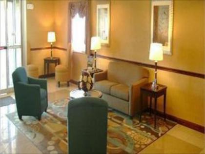 Holiday Inn Express Tuscola - image 3