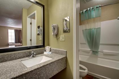 Key West Inn - Tuscumbia - image 11