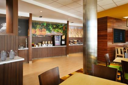 Fairfield Inn & Suites by Marriott Tustin Orange County - image 10