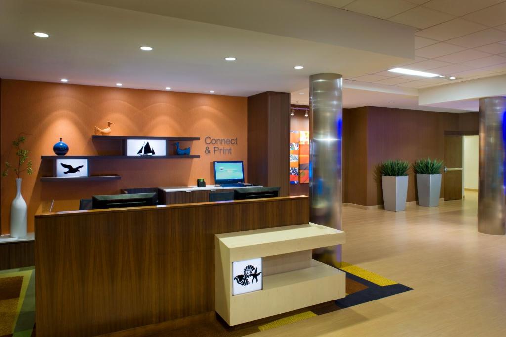 Fairfield Inn & Suites by Marriott Tustin Orange County - image 5