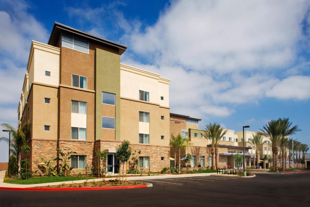 Residence Inn by Marriott Tustin Orange County - image 3