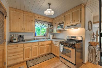 Peaceful Twain Harte Cabin with Wraparound Deck! - image 7